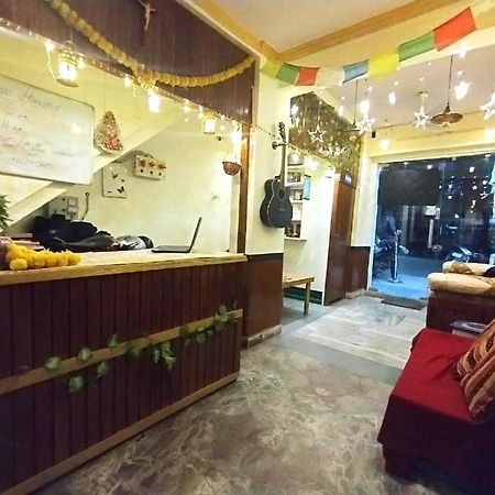 Genesis Homestay Agra  Ngoại thất bức ảnh