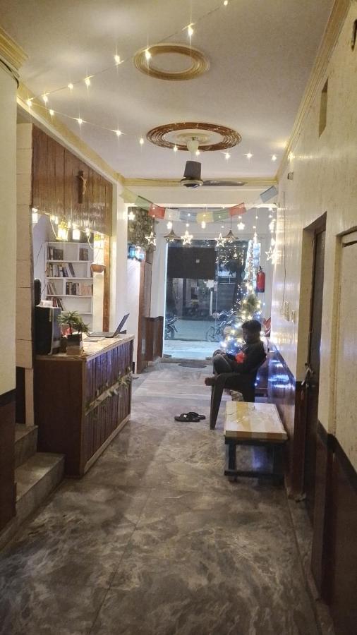 Genesis Homestay Agra  Ngoại thất bức ảnh