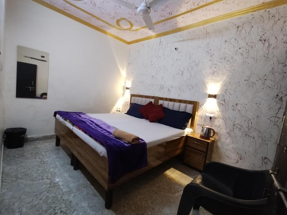 Genesis Homestay Agra  Ngoại thất bức ảnh
