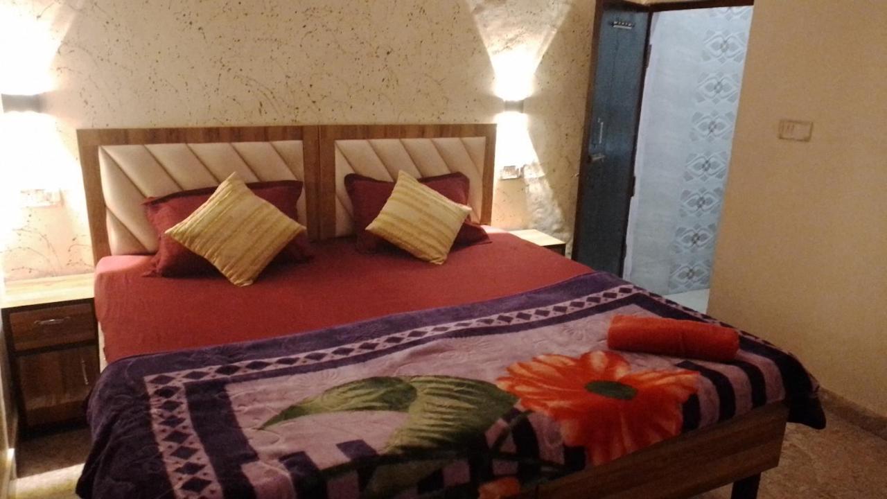 Genesis Homestay Agra  Ngoại thất bức ảnh