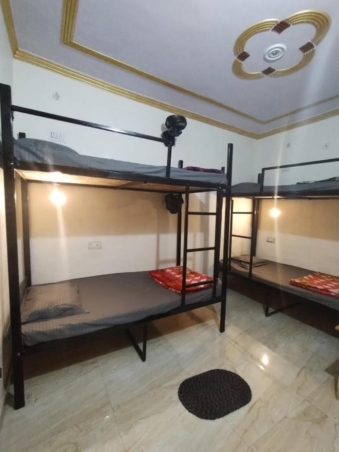 Genesis Homestay Agra  Ngoại thất bức ảnh